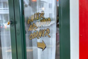 Three Advantages of Custom Lettering